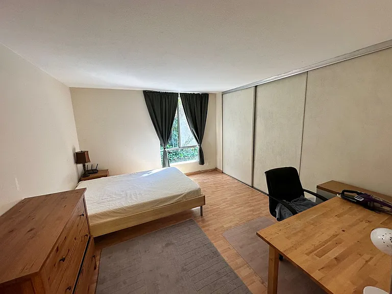 2700 Le Conte Ave #306 — Photo 7
