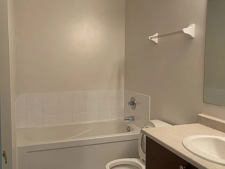 3135 Boxford Cres #16 — Photo 9