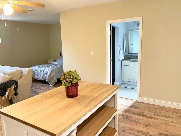 972 Casilada Way — Photo 6