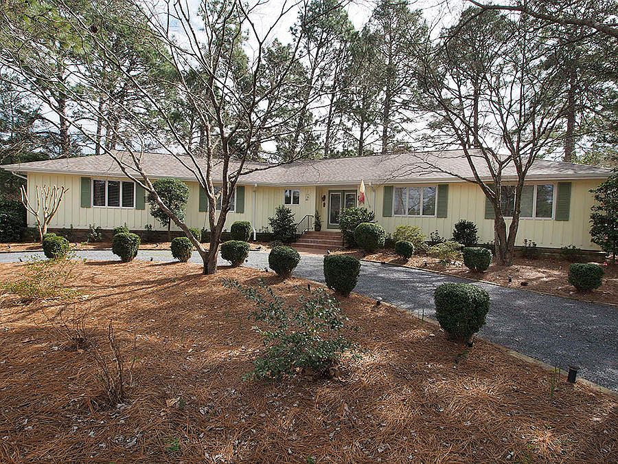 1st image of 130 Thunderbird Ln