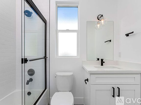 5th image of 1255 N Gower St #1/4