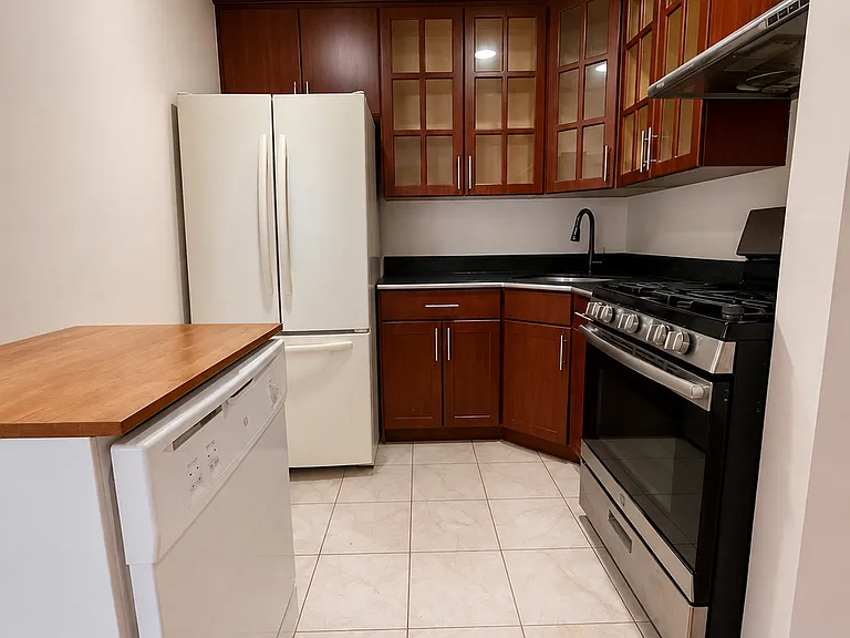 70-30 Sybilla St #1D — Photo 1
