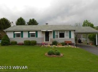 33 Cherokee Ln, Williamsport, PA 17701