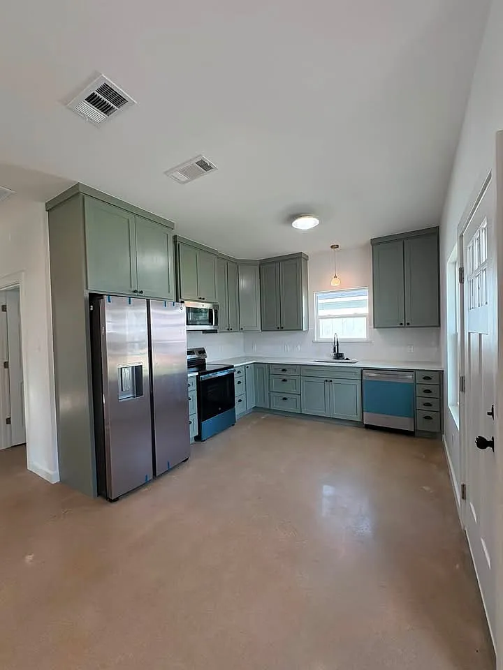2 bed, 864 sqft, $1,300 — Photo 3