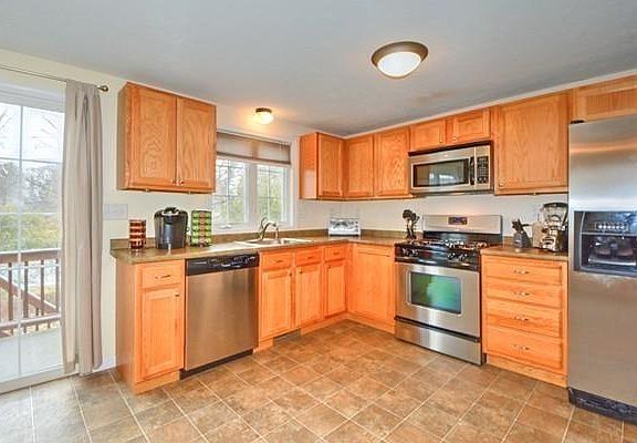 3rd image of 41 Boston Rd