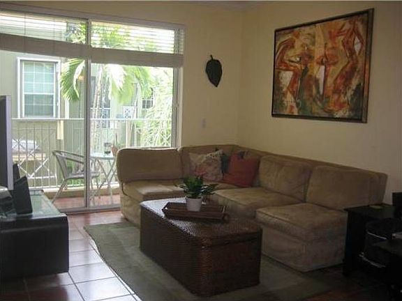3rd image of 1238 W Las Olas Blvd