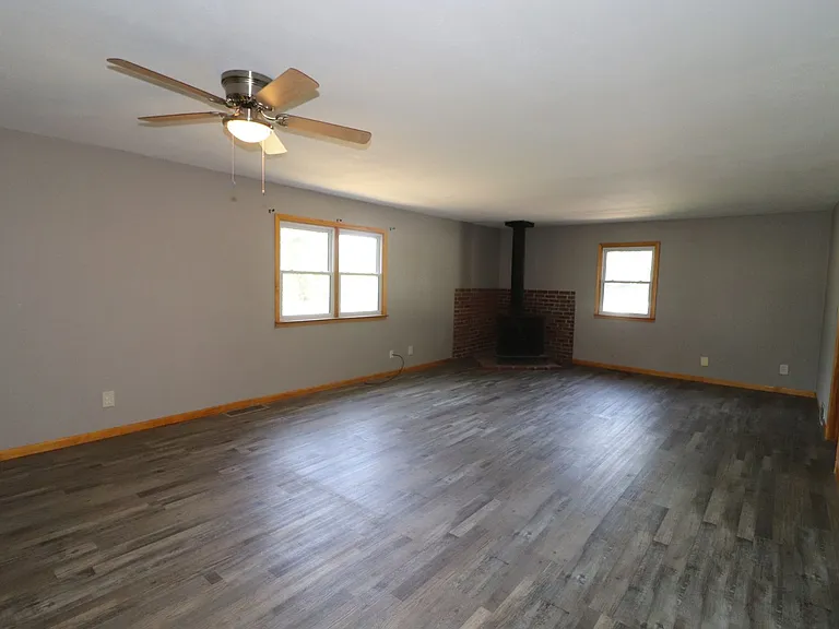 510 Maple St — Photo 11