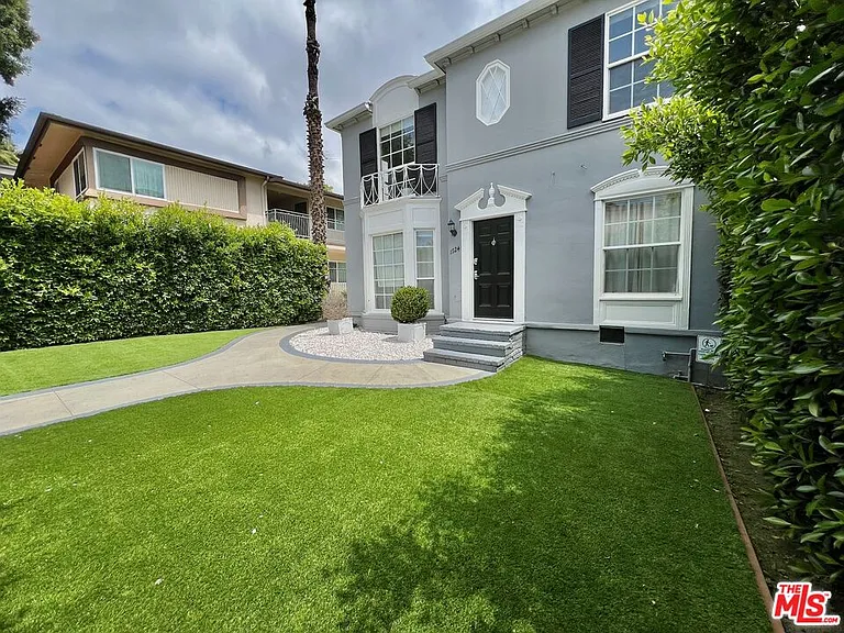 1724 El Cerrito Pl #8 — Photo 11