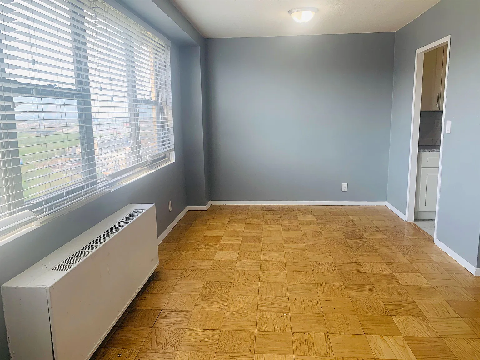 201 St Pauls Condominiums — Photo 4