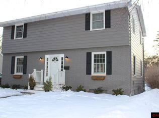 908 Baker Ave, Mankato, MN 56001