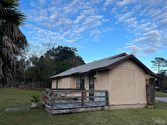 2nd image of 430 Braenar Cir