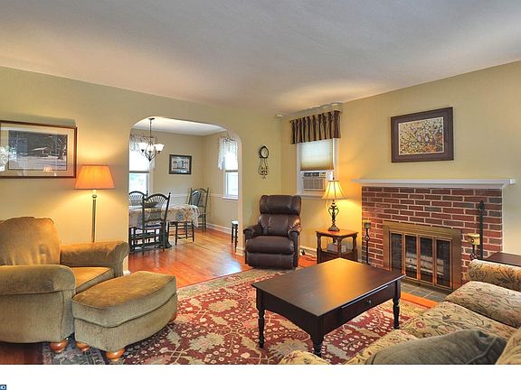 2nd image of 213 Westmoreland Ave