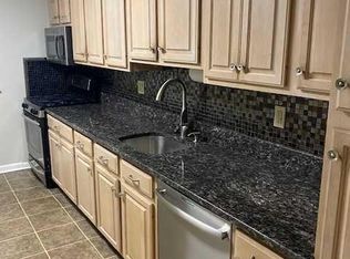 60 W Church St #66B, Bergenfield, NJ 07621