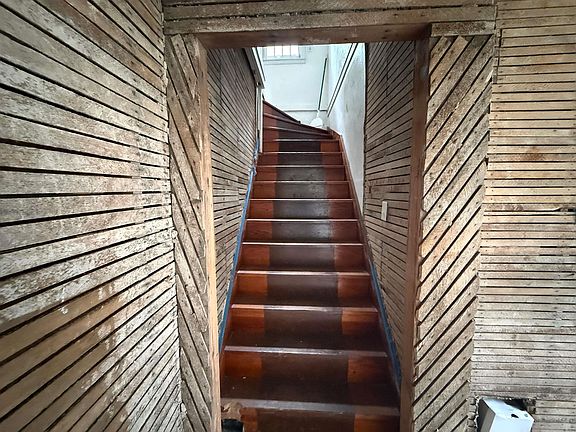 5th image of 2232 W 3rd St