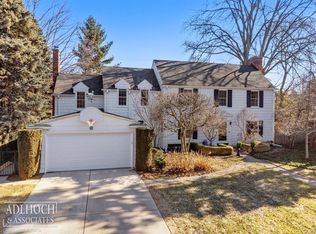 450 University Pl, Grosse Pointe, MI 48230