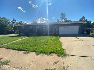1131 4th Ave E, Dickinson, ND 58601