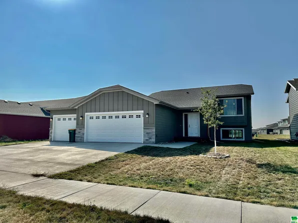609 Prairieside Trl, Harrisburg, SD 57032
