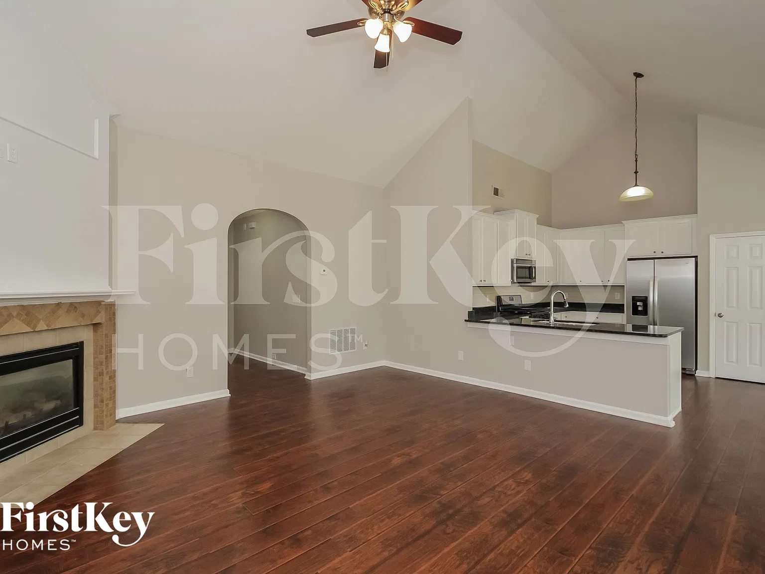 4 bed, 2.0 bath, 1966 sqft, $2,440 — Photo 3