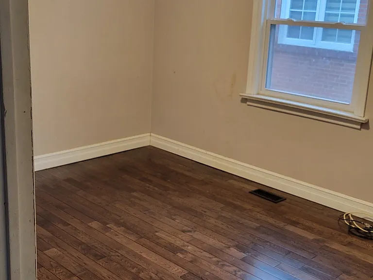 18 Maywood Park — Photo 16