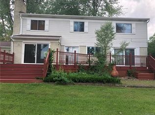 2899 Bay Dr, West Bloomfield, MI