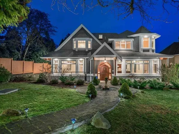 834 17th St, West Vancouver, BC V7V 3T6