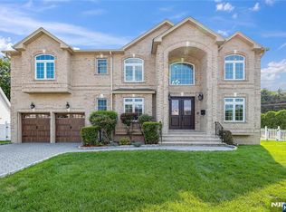 4 Holland Ave, Demarest, NJ 07627