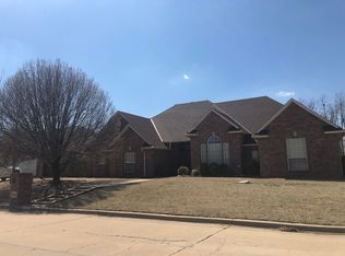 3020 Barn Swallow Rd, Enid, OK 73703