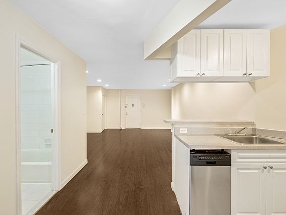 3rd image of 1382 1st Ave APT 2