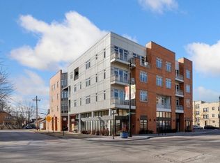 4770 N Manor Ave APT 201, Chicago, IL 60625