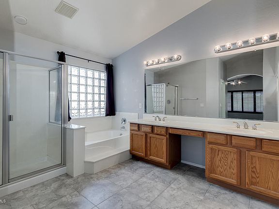 3rd image of 17467 W Arroyo Way