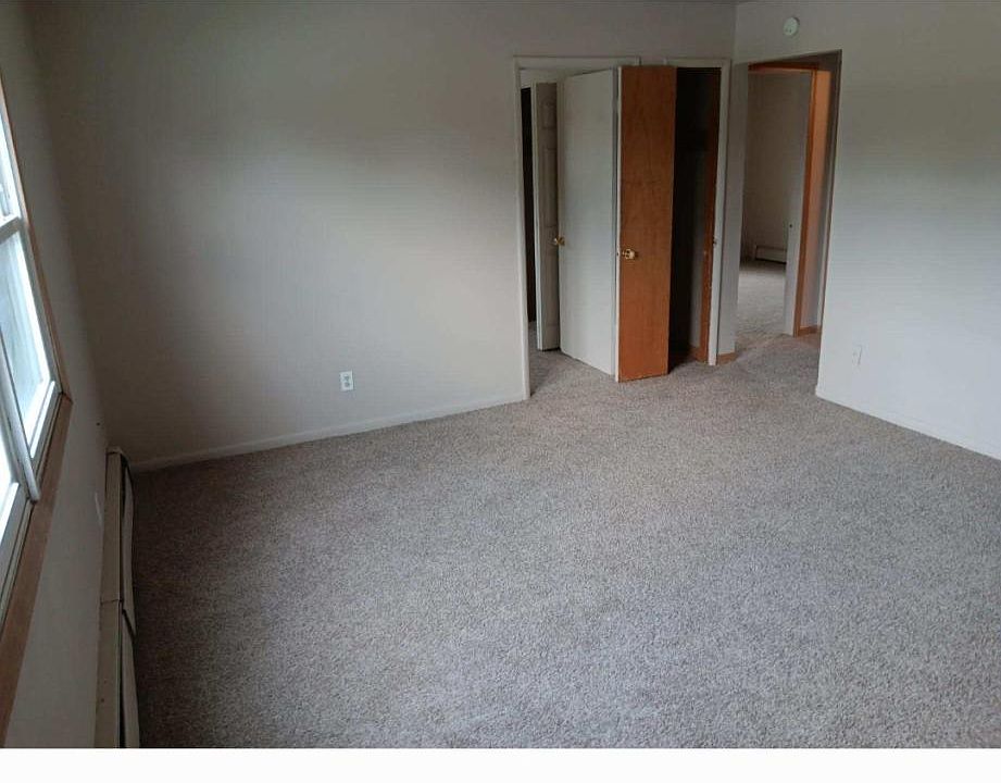 2nd image of 3002 Halsted Rd #3