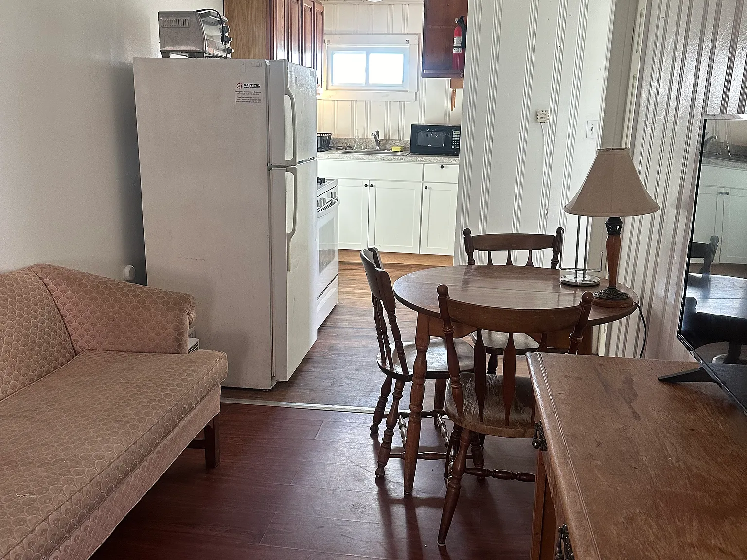 2 bed, $1,900 — Photo 4