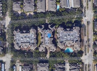 5200 Weslayan St #104, Houston, TX 77005