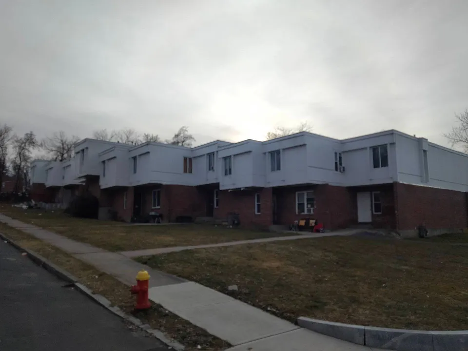 131-137 Naugatuck St