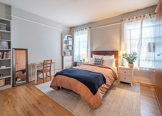 5th image of 327 W 83rd St APT 6A
