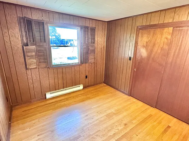 8325 Schantz Rd — Photo 10