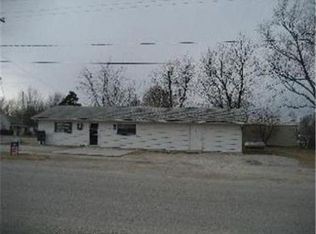102 N Center Ave, Parker, KS 66072