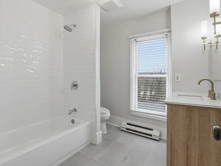319 E A St #1 — Photo 18