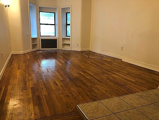 2nd image of 250 W 72nd St APT 1A