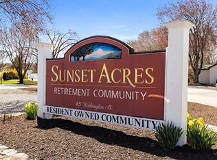 8 Sunset Ln, Plainville, MA 02762