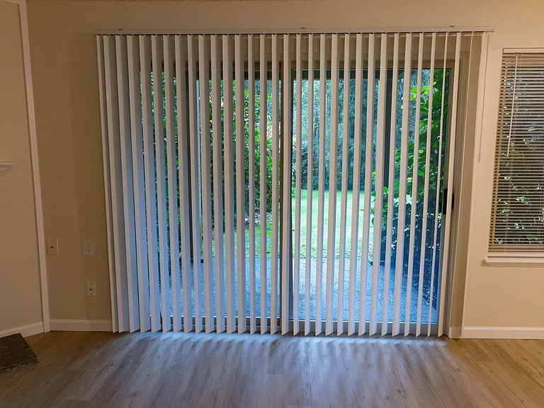 Willow Creek Apartments — Photo 15