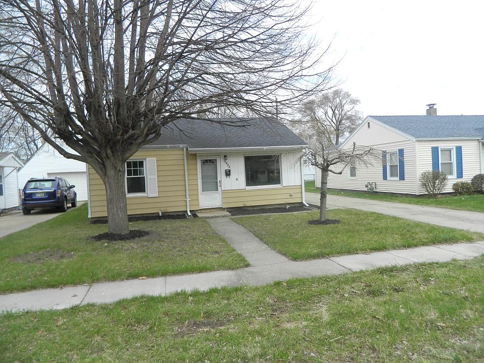 1st image of 1925 Metz Ave