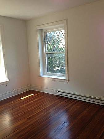 2nd fl front living/bedroom