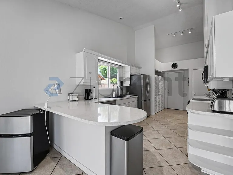 1157 E Encinas Ave — Photo 10