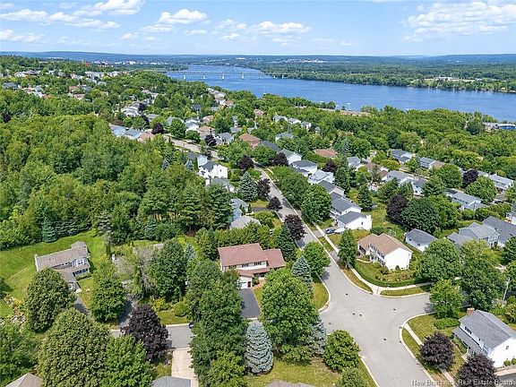 4th image of 11 Baxter Ct