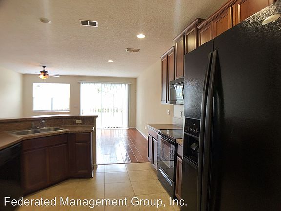 4th image of 3735 Creswick Cir #E