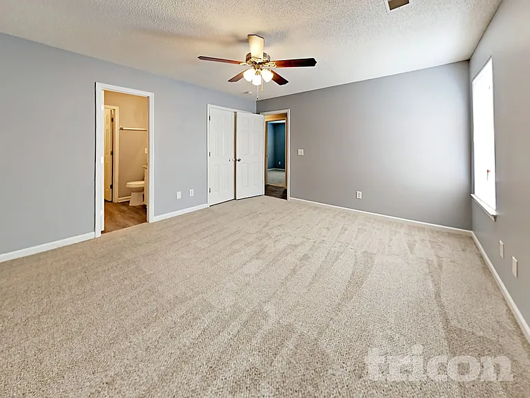120 Oakbrook Village Rd — Photo 13
