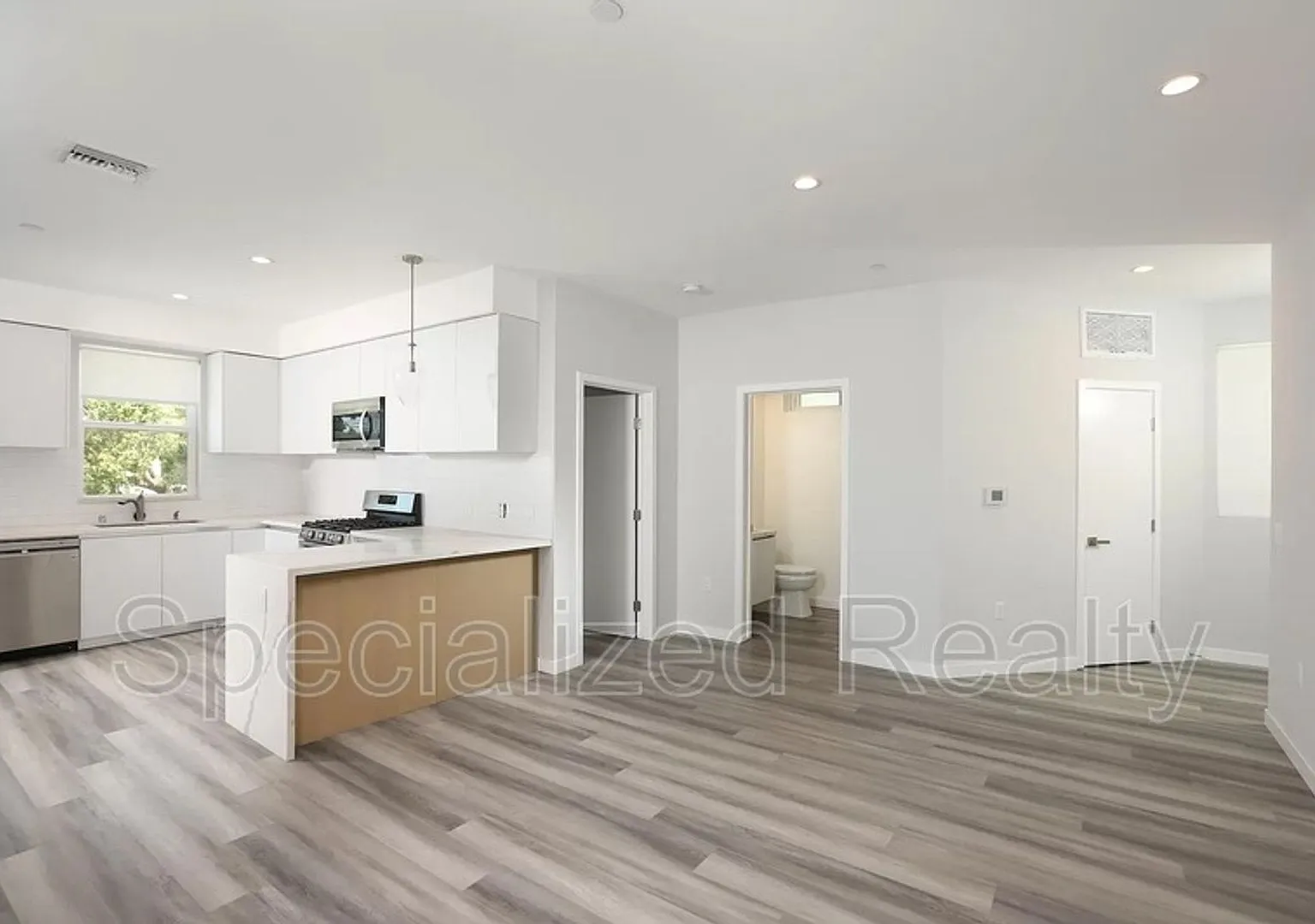1406 Eagle Vista Drive — Photo 4