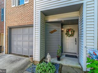 6055 Heatherwood Dr, Alexandria, VA 22310
