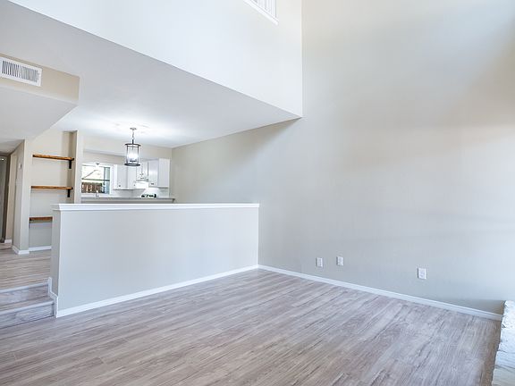 4th image of 3843 Barrington #134H